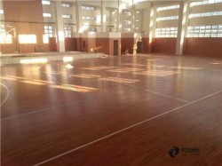ُ�I���Ռ������_�ذ�Ʒ���Ă���